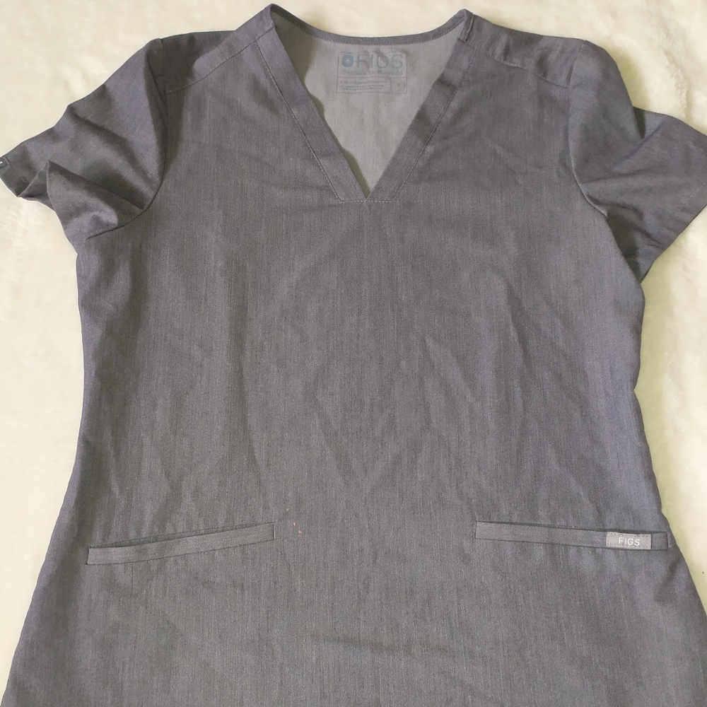 Scrub top